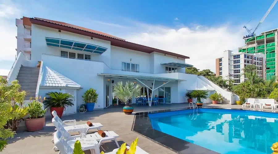 8 bedroom argyle pool villa in Pratamnak Pattaya