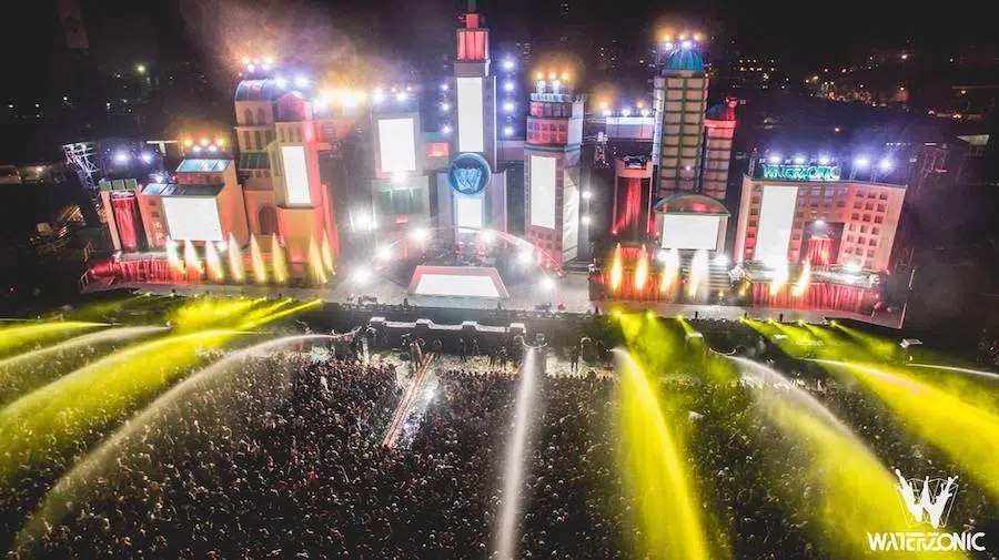 water cannons at Aqua stage a t Waterzonic music festival in Bangkok