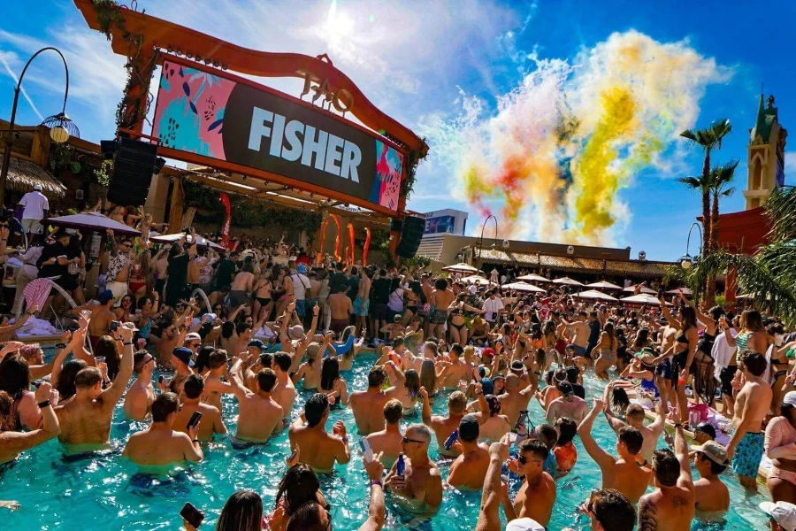 Awesome pool party with DJ Fisher in Las Vegas