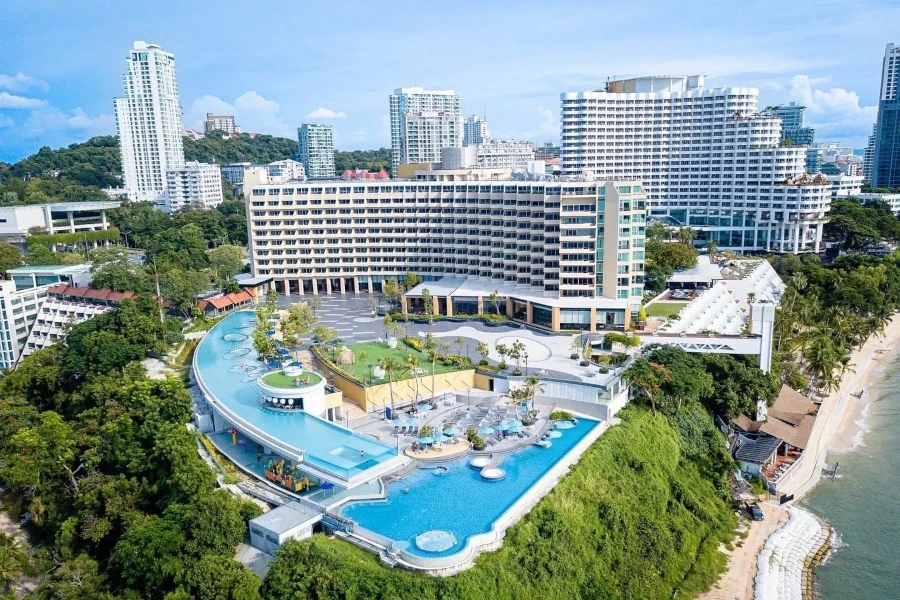 Spectacular view of the Royal Cliff Beach Resort.