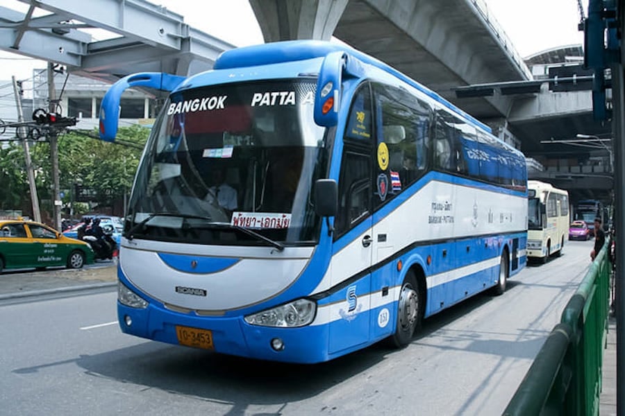 bus connecting Bangkok to Pattaya