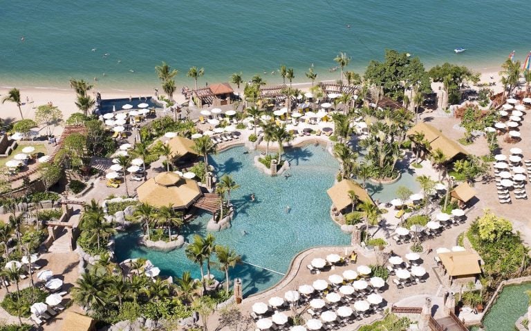 pool and private beach of the Centara grand mirage beach resort in Pattaya