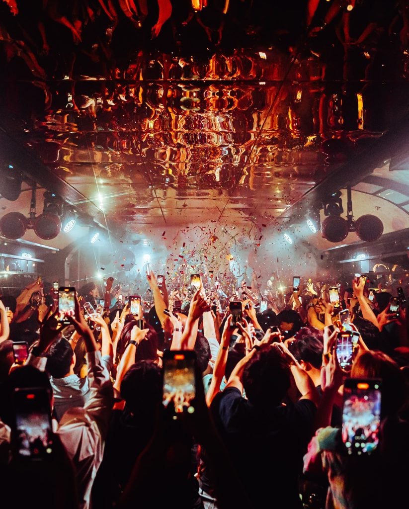 echelon night club start at late night