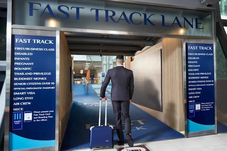 fast track lane at Bangkok airport