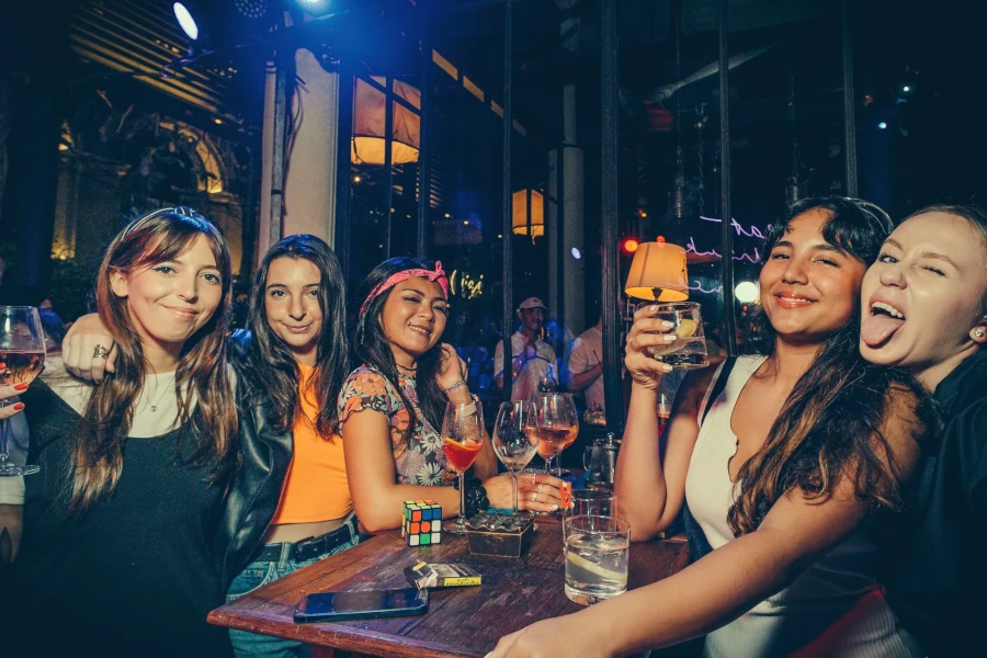 group of girl partying at the gigi restaurant bangkok