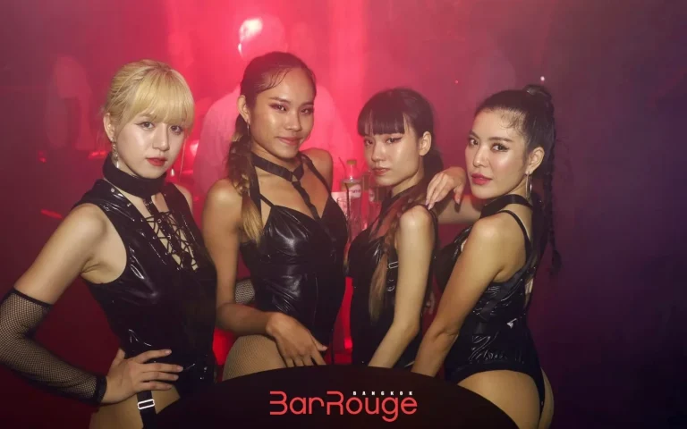 Hot girls dancers at Bar Rouge Bangkok