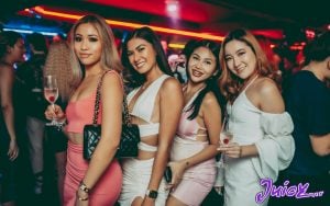 hot Thai girls at Juicy Bangkok in Sukhumvit Soi 11