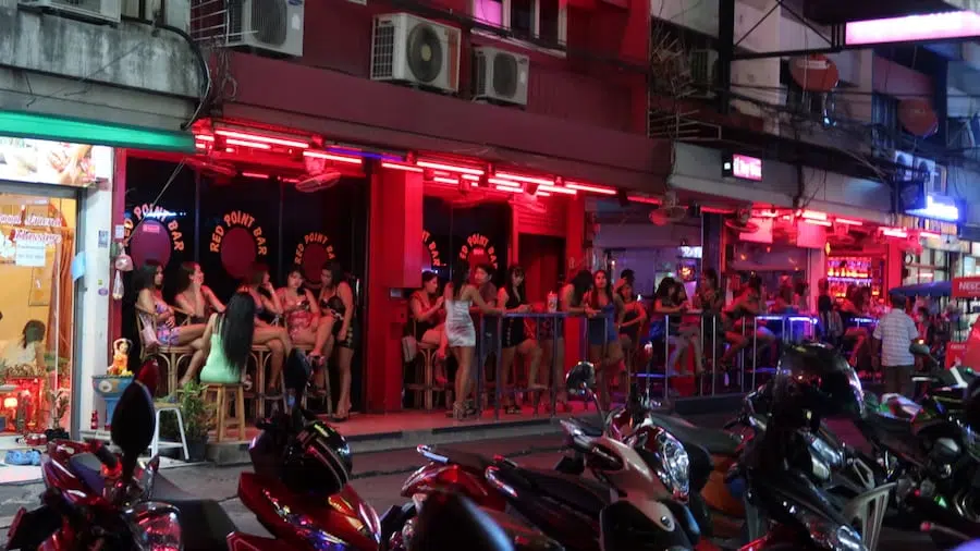 lady bar in Soi 6 in Pattaya