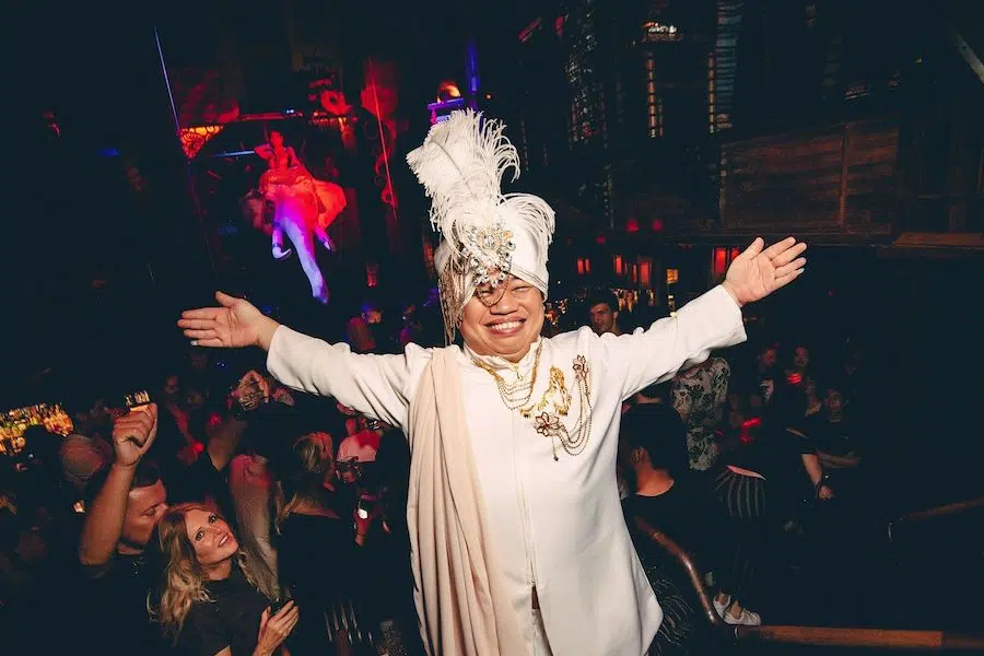 midget with a sultan costume at a club in Bangkok