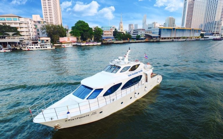 private yacht for rent on the chao phraya river in Bangkok