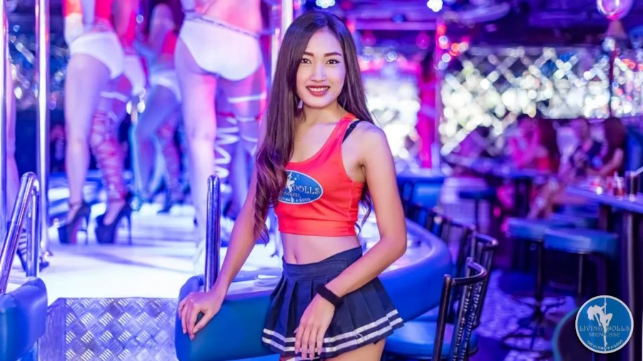 A sexy girl at Living Dolls A Gogo bar Pattaya.
