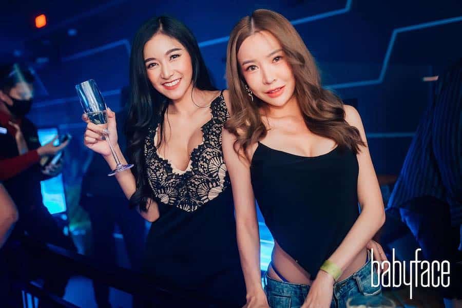 sexy Thai girls at Babyface Superclub in Bangkok