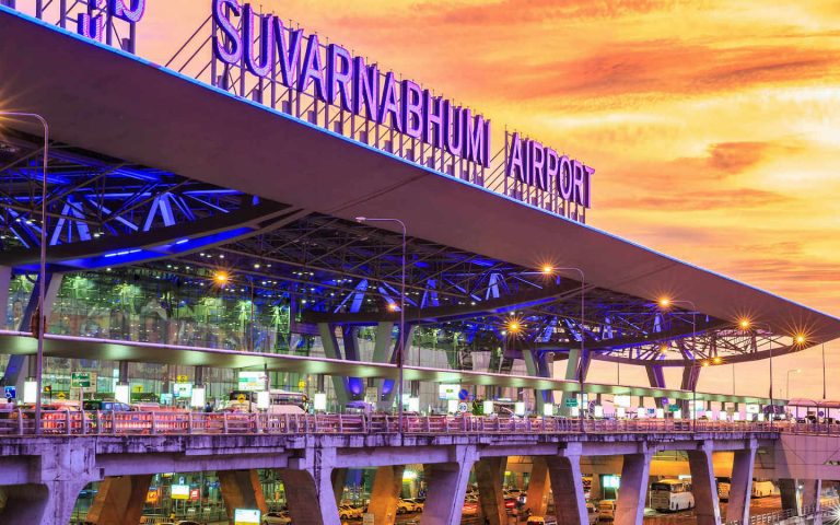arrival lane at suvarnabhumi airport in Bangkok