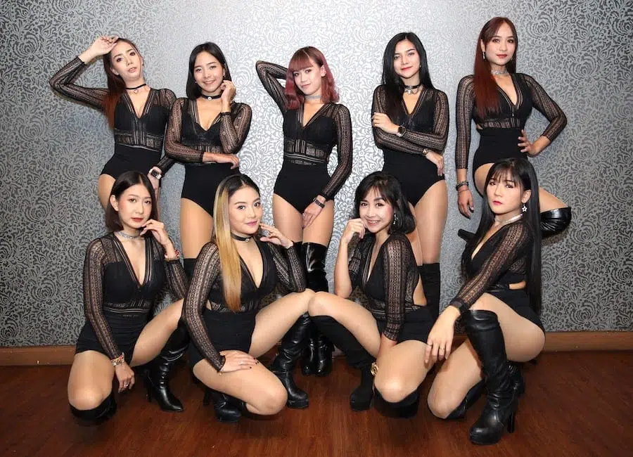 Thai party girls in lingerie