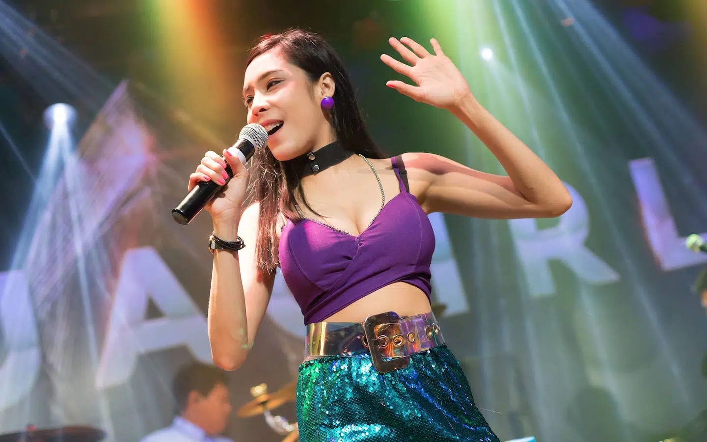 singer on stage at The PIMP Bangkok